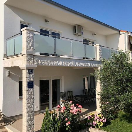 Apartments With A Parking Space Kastel Kambelovac, Kastela - 15480 Luaran gambar