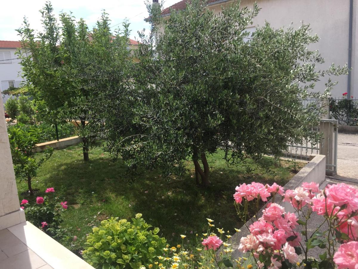 Apartments With A Parking Space Kastel Kambelovac, Kastela - 15480 Luaran gambar