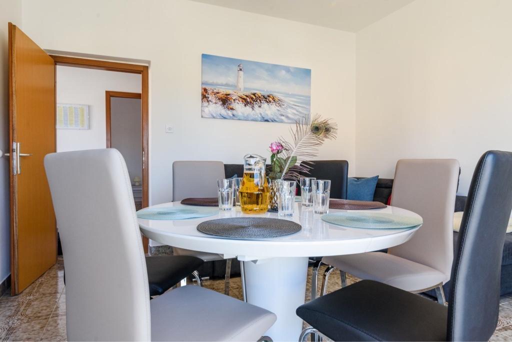 Apartments With A Parking Space Kastel Kambelovac, Kastela - 15480 Luaran gambar